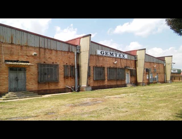 5,200M² WAREHOUSE FOR SALE IN AUREUS